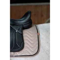 EQUITHÈME Schabracke Glossy Dressur Altrosa Warmblut -Reitsportbedarf Geschäft ekkia 204 765 005 det1.452e95 4