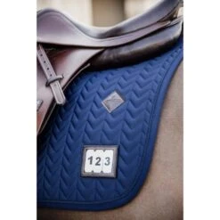 Kentucky Horsewear Kentucky Schabracke Fishbone Dressur New Schwarz Warmblut -Reitsportbedarf Geschäft ken 42582 03 2.d3e585 1