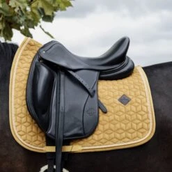 Kentucky Horsewear Kentucky Schabracke Samt Dressur Lila -Reitsportbedarf Geschäft kentucky zadeldekje velvet dressuur mustard.14eedc